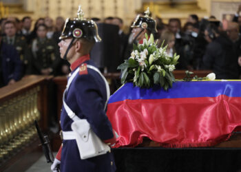 El Congreso de Colombia pide justicia y reconciliación en despedida a senador Uribe Turbay