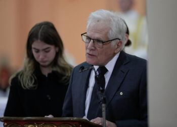 Padre del asesinado senador Miguel Uribe Turbay ocupará su lugar en disputa presidencial