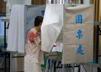 Los taiwaneses acuden a las urnas para decidir en referéndum el reinicio de una planta nuclear