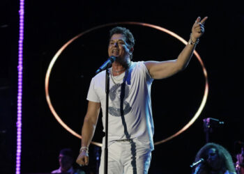 Carlos Vives y el Grupo Niche lanzan versión de ‘La tierra del olvido’ en ritmo de salsa