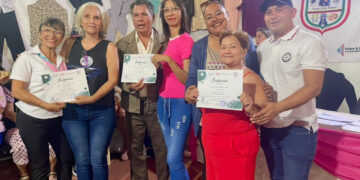 Egresan 177 participantes de la escuela para el Emprendimiento Andrés Eloy Blanco  