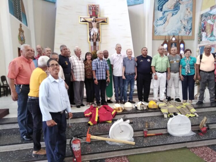 En el templo parroquial María Auxiliadora  orientes lis bomberos trujillanos y el simbolismo de sus equipos.