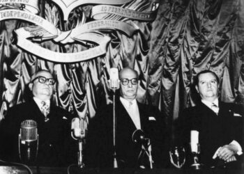 Desde cerro Felipe. Historia de la hegemonía y la despolarización en Venezuela (Etapa: Rómulo Betancourt – Raúl Leoni) / Por: Héctor Díaz