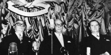 Desde cerro Felipe. Historia de la hegemonía y la despolarización en Venezuela (Etapa: Rómulo Betancourt – Raúl Leoni) / Por: Héctor Díaz