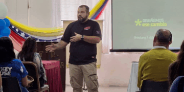 Emprendedores trujillanos comparten experiencias en IUTIRLA-Valera