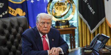 Trump: «Europa no me dice qué hacer pero van a estar involucrados» en la paz de Ucrania