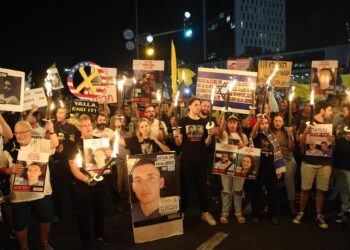 Hamás advierte a Israel que expandir su ofensiva significa «sacrificar» a los rehenes