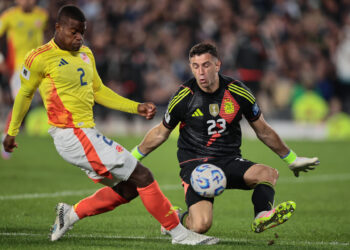 El ‘Dibu’ repite como candidato al trofeo Yashin, junto a Raya, Courtois y Oblak