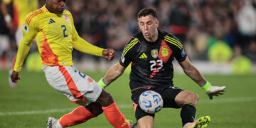 El ‘Dibu’ repite como candidato al trofeo Yashin, junto a Raya, Courtois y Oblak