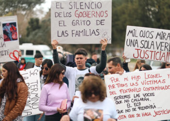 Familias de víctimas de fentanilo contaminado en Argentina denuncian politización del caso