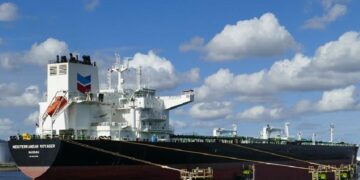 Dos buques fletados por Chevron con petróleo venezolano llegaron a EE UU