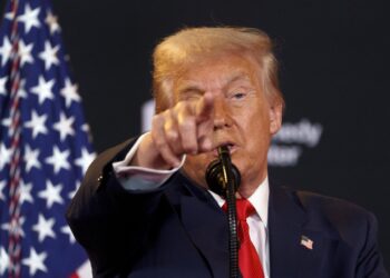 Trump abre la puerta a que líderes europeos participen en una cumbre con Putin y Zelenski