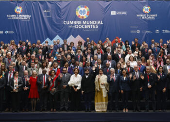 Unesco denuncia que la profesión docente sufre una «crisis sin precedentes» en el mundo