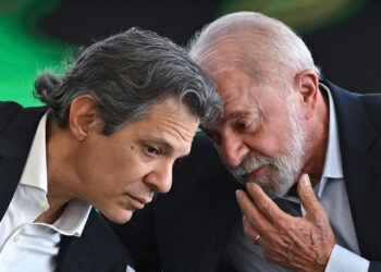 Brasil anuncia nuevas conversaciones con EE.UU. tras entrar en vigor el arancel del 50 %