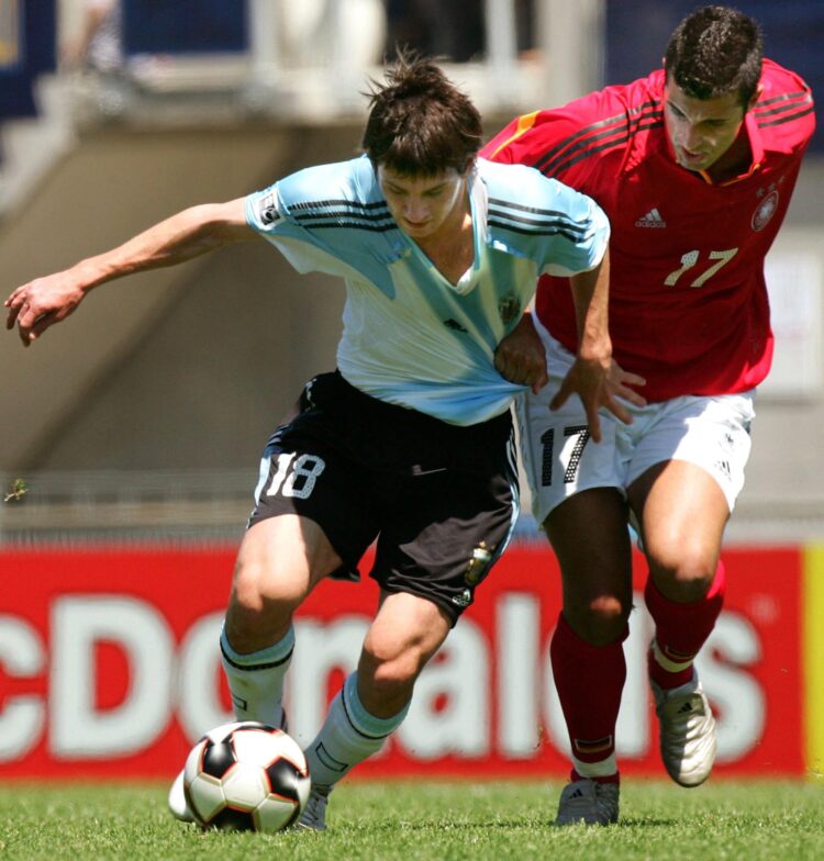 Fotografía de Lionel Messi tomada el 18 de junio de 2005 durante un partido de Argentina contra Alemania  en el el Mundial sub-20 de Países Bajos, del que fue campeón, goleador y figura. EFE