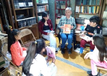 Inició taller de poesía para niños y jóvenes en el Museo Trapiche de los Clavo
