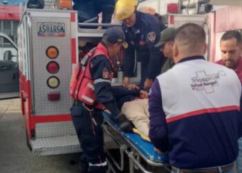 Accidente de motocicletas deja a 4 personas lesionadas 