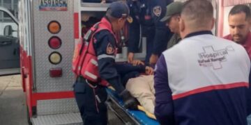 Accidente de motocicletas deja a 4 personas lesionadas 