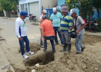 Alcaldía de Sucre reparó fugas de agua en Sabana de Mendoza