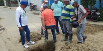 Alcaldía de Sucre reparó fugas de agua en Sabana de Mendoza