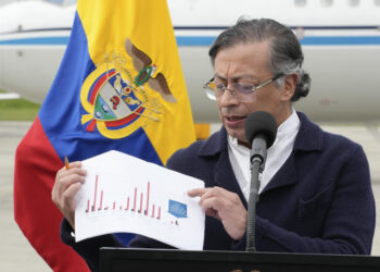 Petro dice que su Gobierno no volverá a hacer erradicación forzada de cultivos de coca
