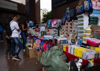 La Sundde realiza operativo nacional en ferias escolares, librerías y ventas de uniformes