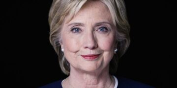 Hillary Clinton critica ataques de EE UU en el Caribe: «No tienen que matar a esas personas»