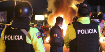 Declaran el estado de excepción en siete provincias de Ecuador, «por grave conmoción interna»