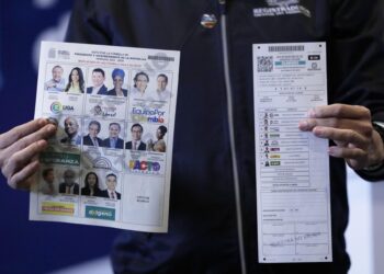 Al menos 69 aspirantes colombianos buscan firmas para avalar su candidatura presidencial