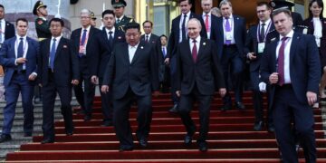 Putin se reúne con Kim Jong-un, pero el Kremlin niega una conspiración contra Trump