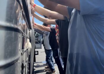 Más del 44 % de migrantes deportados por Arizona llevaban más de una década en EE.UU.