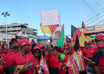 Las elecciones en Guyana comienzan sin incidentes pese a la cerrada contienda