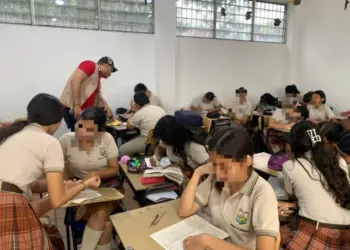 Preparadores: una solución del Gobierno que carece de formación docente y muestra el declive de la educación