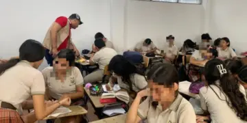 Preparadores: una solución del Gobierno que carece de formación docente y muestra el declive de la educación