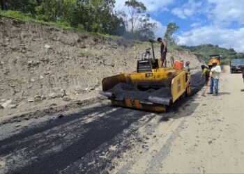 Gobernación de Mérida avanza en la recuperación vial de Tabay