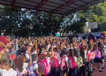 Con más de 162 mil estudiantes inició el año escolar en el estado Trujillo