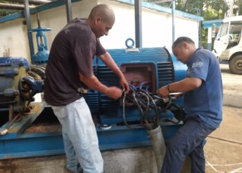 Gobernador de Trujillo celebra el “milagro” del retorno del agua a Isnotú