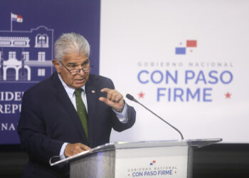 Panamá asegura que restauró relaciones consulares con Venezuela ante migración en retorno