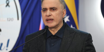 Fiscalía investiga a 14 funcionarios como parte de una operación anticorrupción