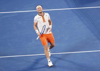 Alcaraz se sobrepone, remonta a Ruud y jugará la final de Tokio con Fritz