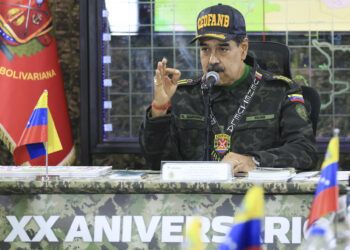 Maduro dice que arrancó un proceso de consulta sobre decreto de conmoción externa