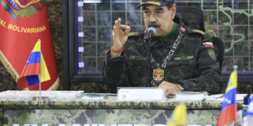 Maduro dice que arrancó un proceso de consulta sobre decreto de conmoción externa