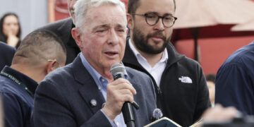 Corte Suprema confirma decisión de Tribunal que dejó en libertad al expresidente Uribe