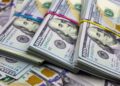 Venezuela enfrenta caída del 47% de las remesas, mientras crece el envío de dinero al exterior