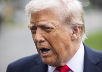 Trump asegura que EE.UU. atacó a una tercera embarcación con drogas en el mar Caribe