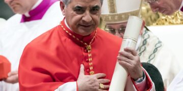 El juicio de apelación del cardenal Becciu comienza con petición de recusación del fiscal