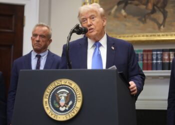 ¿El paracetamol causa autismo? Trump advirtió sobre su uso