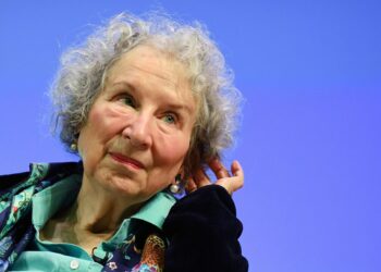 Margaret Atwood gana el III Premio Internacional Joan Margarit de Poesía