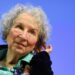 Margaret Atwood gana el III Premio Internacional Joan Margarit de Poesía