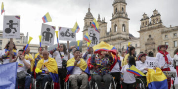Medallistas olímpicos colombianos protestan contra la reducción de presupuesto del deporte